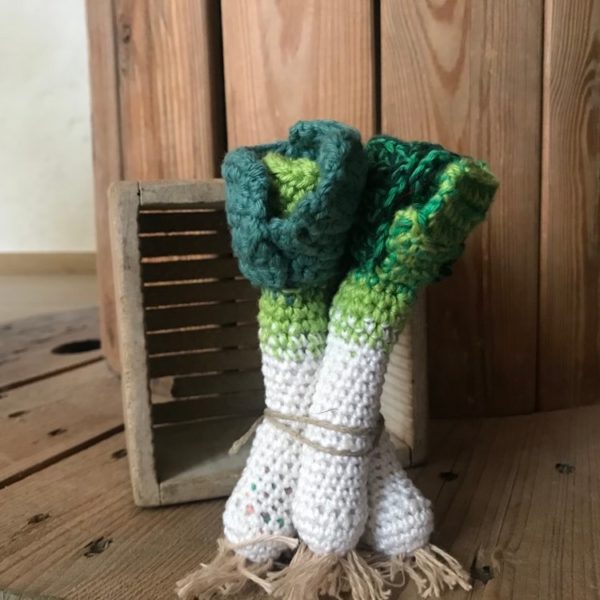 Poireau en crochet - Fil'Ambule - créations - ateliers - couture - crochet - broderie - 59